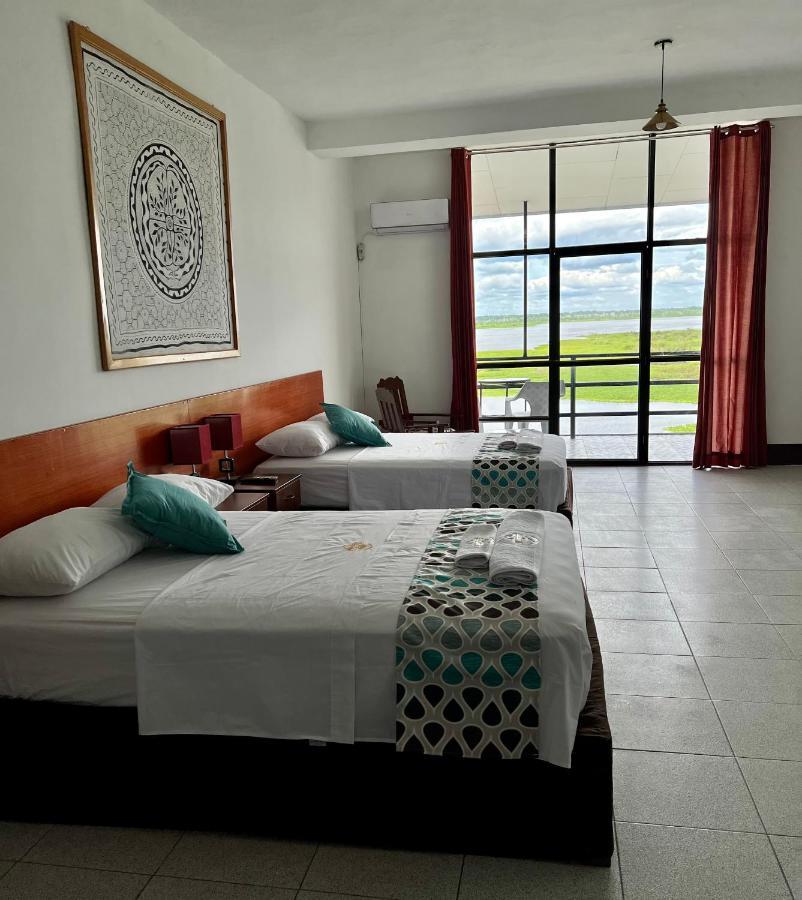 El Cauchero Hotel Икитос Екстериор снимка