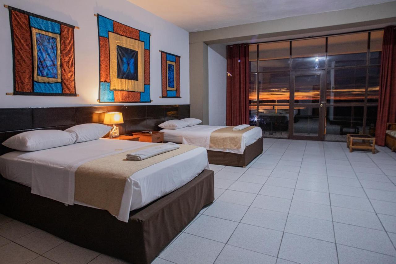 El Cauchero Hotel Икитос Екстериор снимка