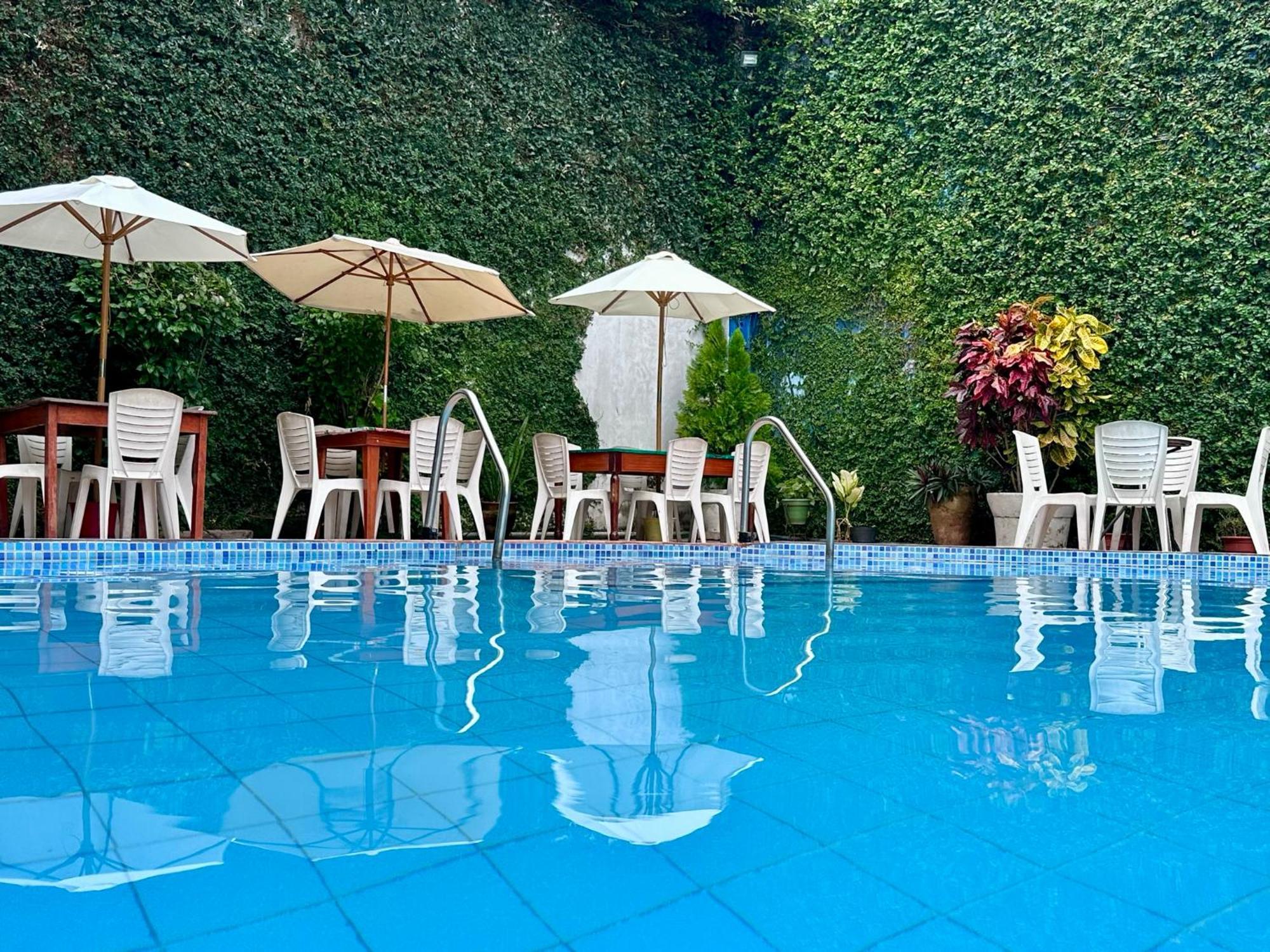 El Cauchero Hotel Икитос Екстериор снимка