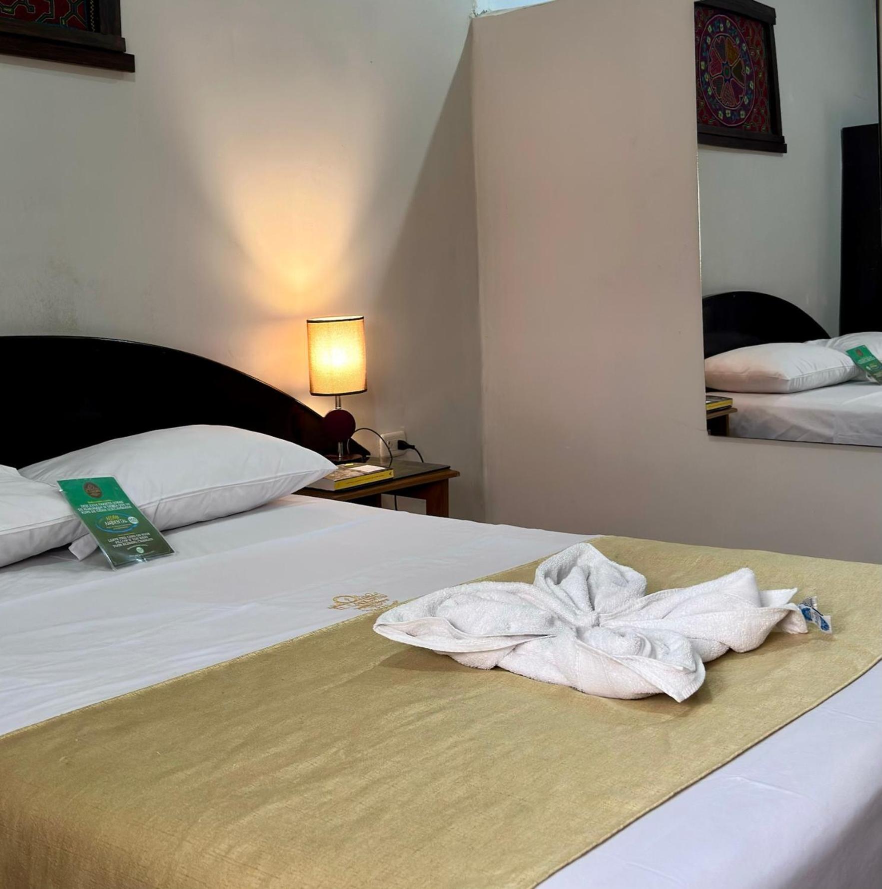 El Cauchero Hotel Икитос Екстериор снимка