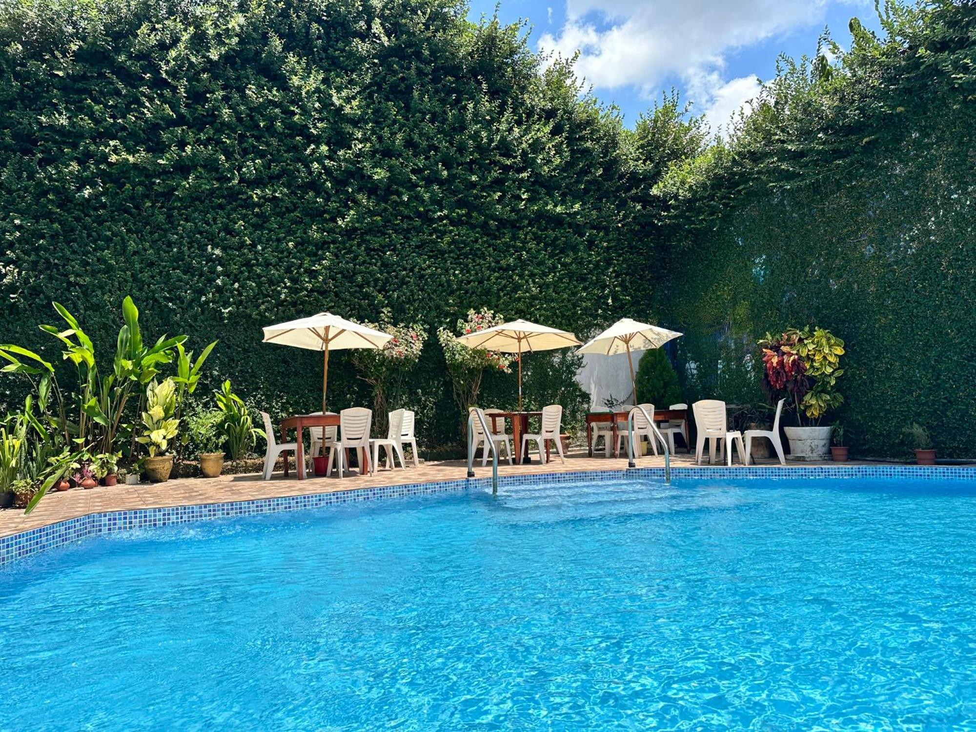 El Cauchero Hotel Икитос Екстериор снимка