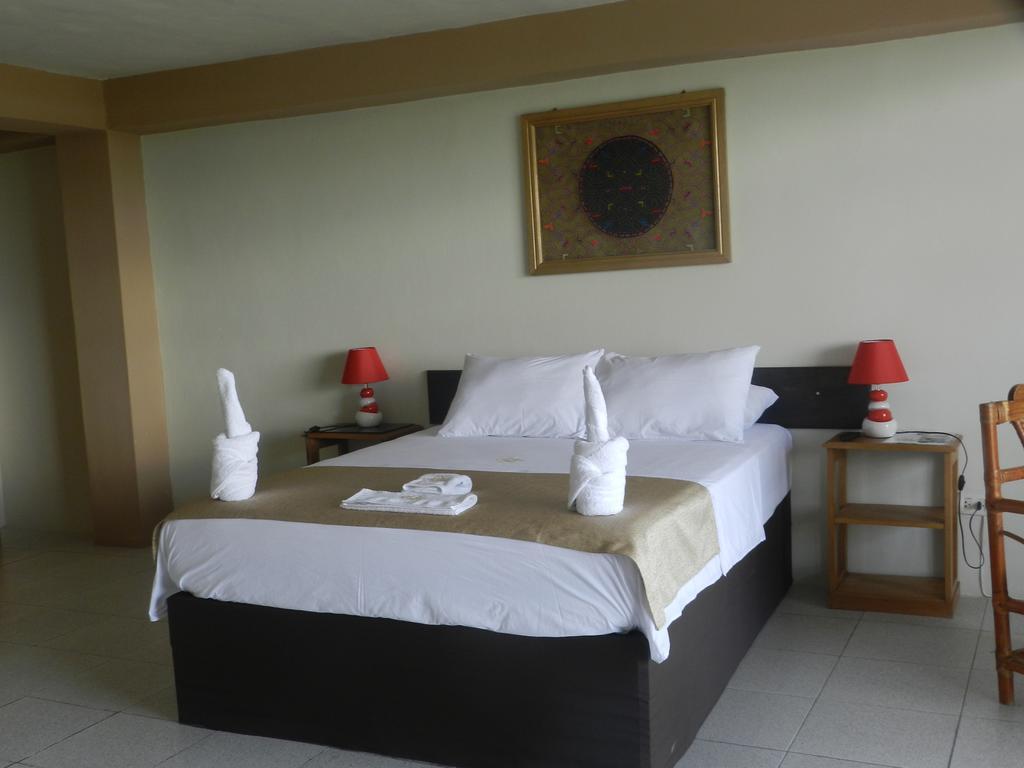 El Cauchero Hotel Икитос Екстериор снимка